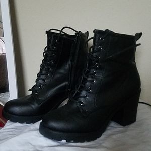 black rubber heeled combat boot